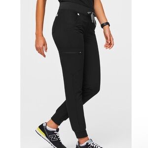 Black Zamora Jogger Figs